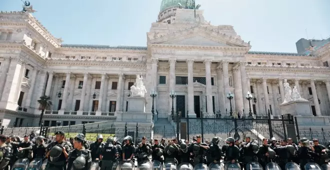 Huelga masiva en Argentina contra el 'shock' neoliberal de Milei