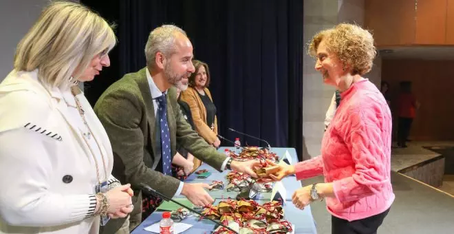 Silva alienta en el Día del Docente a que sean "ciudadanos libres y con espíritu crítico"