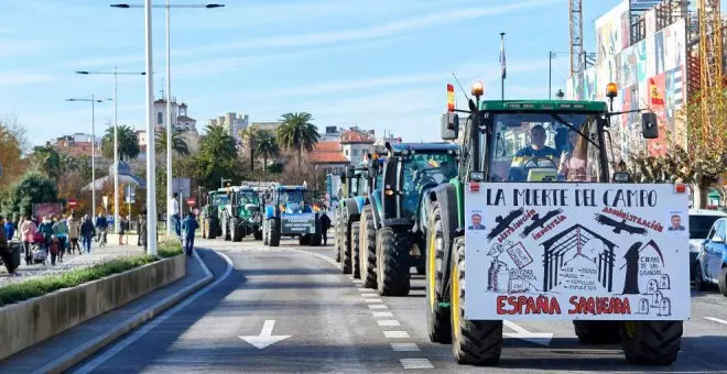 "Ya basta de enterrarnos en papeles. Nosotros lo que queremos es trabajar"