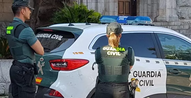 Detenidos dos menores como sospechosos de la muerte de su madre en Castro Urdiales, cuyo cuerpo ha sido hallado amordazado en un coche