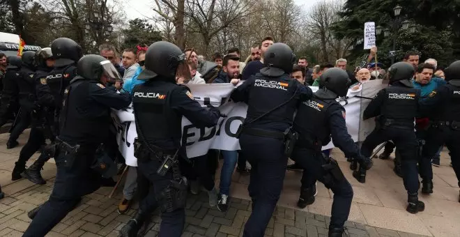 Los agricultores extienden su protesta en una jornada con varios detenidos y carreteras bloqueadas en 20 provincias