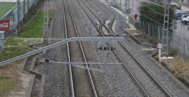 El Parlamento, salvo el PSOE, reclama al Estado las inversiones pendientes en infraestructuras