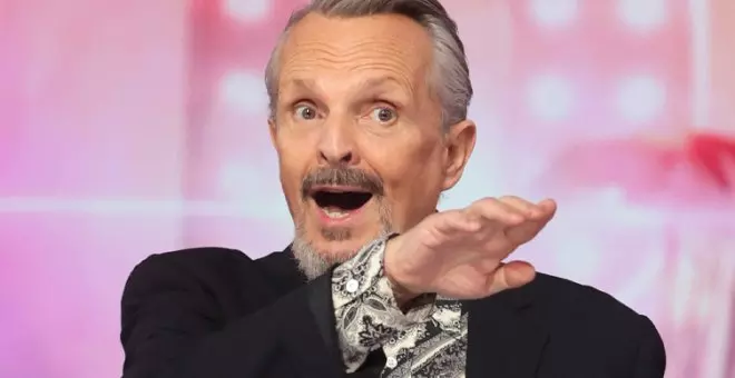 Miguel Bosé muestra su apoyo a los agricultores con una imagen delirante