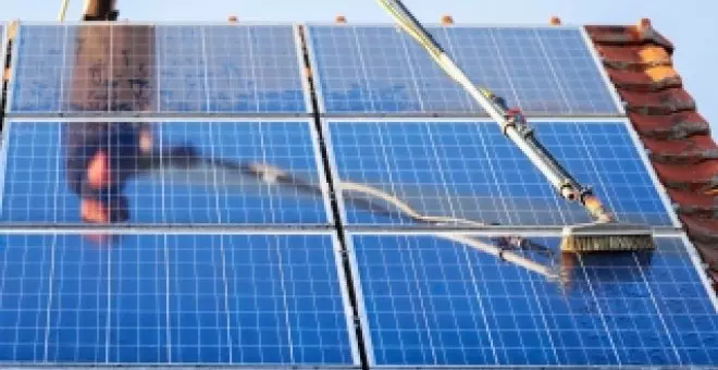 Guía de limpieza y mantenimiento de placas solares