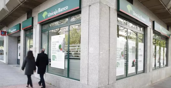 Unicaja pierde fuerza respecto a otros bancos y reduce su presencia en Cantabria