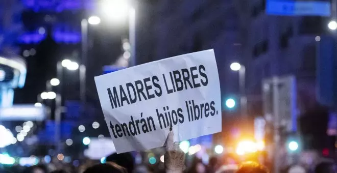 Moreno Bonilla hace suyo el plan ultra de Vox al repartir 1,7 millones en tres años a organizaciones antiabortistas