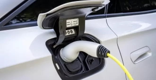 El Gobierno promete mejoras en las ayudas al coche eléctrico, con España lejos del objetivo de Europa