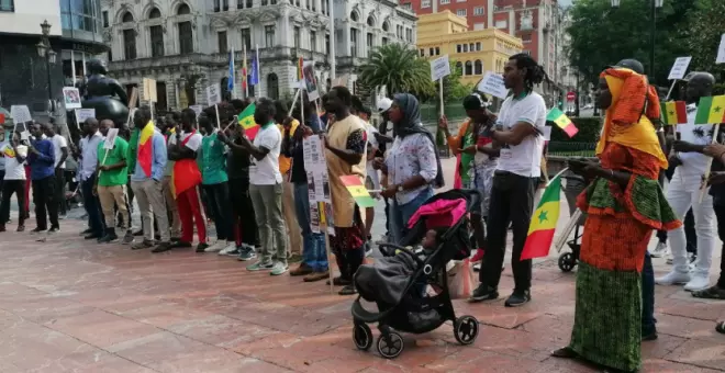 Los senegaleses en Asturias se mueven por la democracia en su país: "Hay mucha gente emigrando por miedo a ir a la cárcel"