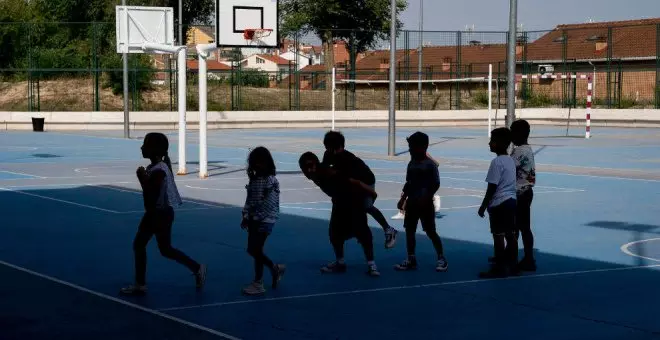 STEC denuncia el "trato de favor" de la Consejería de Educación a los centros educativos privados