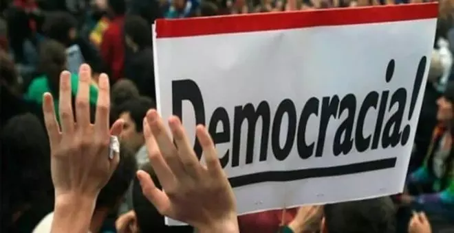 La democracia se muere