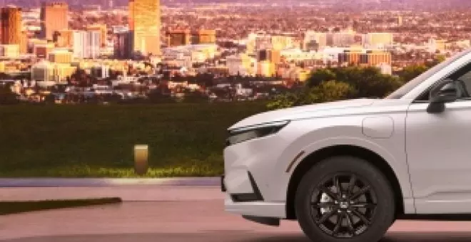 Este práctico SUV híbrido es japonés, tiene buen maletero y tracción total, pero no es un Toyota RAV4