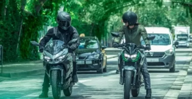 La primera moto eléctrica 'sin carné' de Kawasaki, a elegir entre deportiva o naked, ya tiene precio