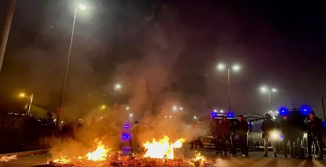 Els treballadors penitenciaris continuen amb les protestes i tornen a bloquejar els accessos a les presons