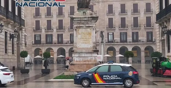 Detenido por robo con violencia tras abalanzarse y forcejear con una dependienta en Santander