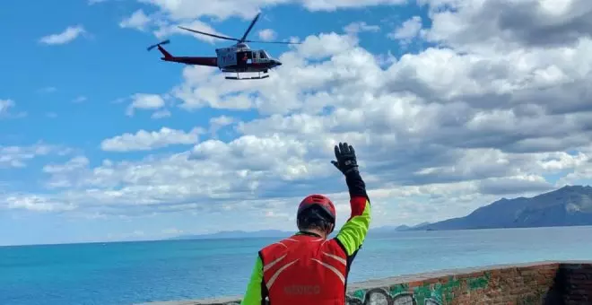 Rescatado del Faro del Caballo un bilbaíno de 39 años con dolor en el pecho y mareos