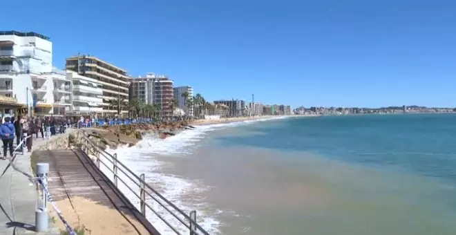 El temporal que ha afectado estos últimos días al mar deja su huella en la costa gerundense