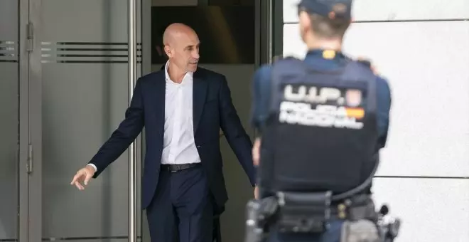 La jueza cita a Rubiales a declarar el 29 de abril por los contratos de la RFEF