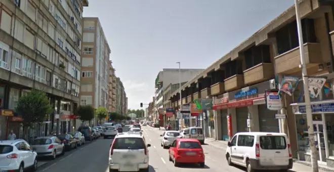 Herida la conductora de un turismo tras chocar con un camión en la calle Castilla de Santander