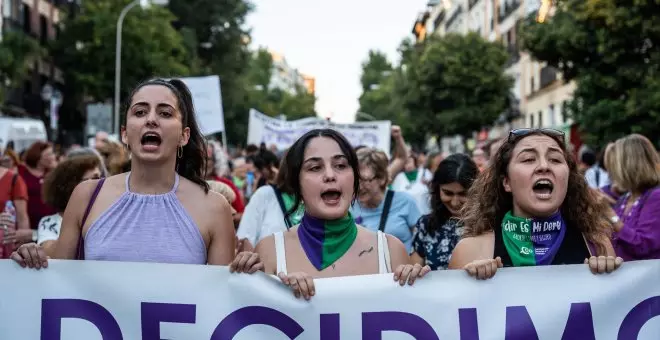 Una campaña busca un millón de firmas para garantizar el derecho al aborto en la UE ante los recortes de la ultraderecha