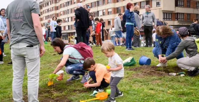 Un pulmón pal Solarón seguirá defendiendo un parque libre de edificaciones en el centro de Xixón