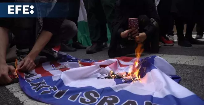 Imágenes de las protestas propalestina en la Met Gala