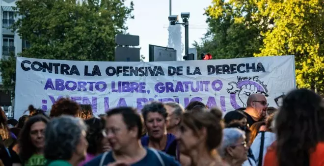 El Constitucional avala la ley que penaliza el acoso a las mujeres que abortan