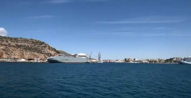 El carguero Borkum decide no atracar en Cartagena