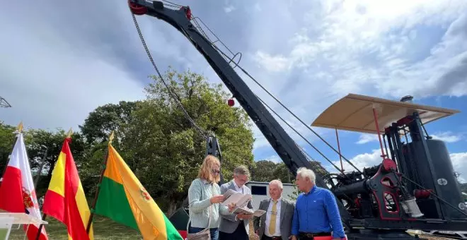 Inaugurada la grúa de vapor de la draga Priestman instalada en La Concha