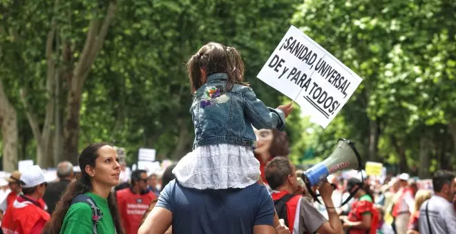 Nueve de cada diez pacientes de la sanidad privada usa también la pública para tratarse