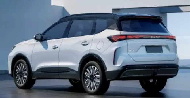 Este coche híbrido 'español' es un SUV potente de una marca histórica, y rival del Toyota RAV4