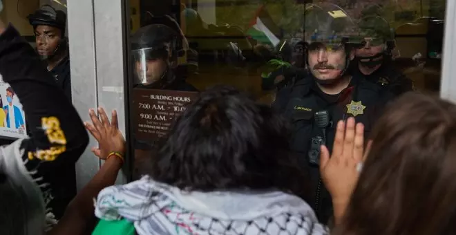 La Policía desmantela un nuevo campamento propalestino en la Universidad de Los Ángeles