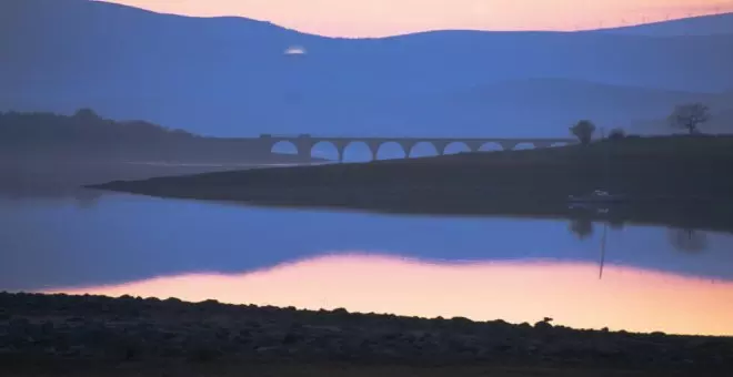 El Gobierno estudia una nueva ubicación para el campo de regatas del pantano del Ebro ante la falta de agua