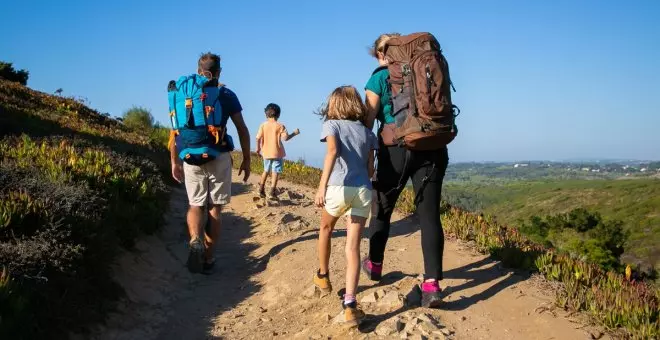 Cómo salir a la montaña con niños de forma segura