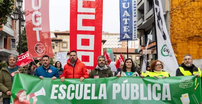 El Gobierno asturiano se enfrenta a una triple huelga educativa: primaria, secundaria e infantil