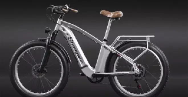 Esta bicicleta eléctrica multiusos con tecnología de Samsung y LG se puede encontrar tirada de precio