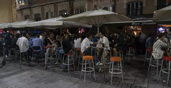 El PP "aumentará las horas de agresión acústica" a los vecinos de Cañadío, Pombo y Ensanche al permitir que los pubs abran desde mediodía