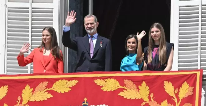 Felipe VI condecora a 19 civiles, entre ellos un jefe de servicio de la Consejería de Educación de Cantabria