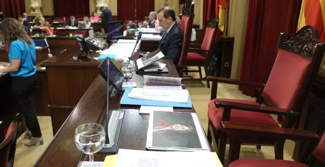 El Gobierno denuncia ante la Fiscalía al president del Parlament balear de Vox que rompió la foto de Aurora Picornell