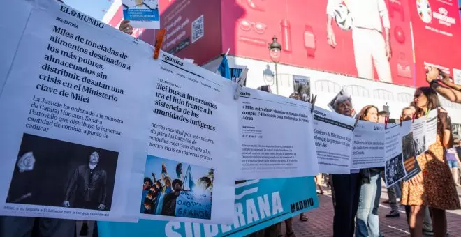 Protestas contra el acto de Ayuso para entregar una medalla a Milei, que vuelve a cargar contra el Gobierno