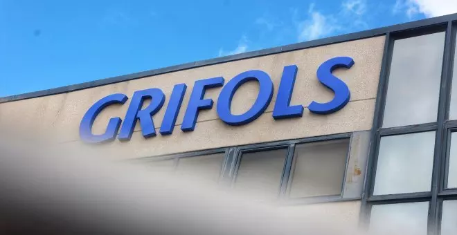 La familia Grifols y el fondo Brookfield acuerdan estudiar una opa de exclusión de la farmacéutica