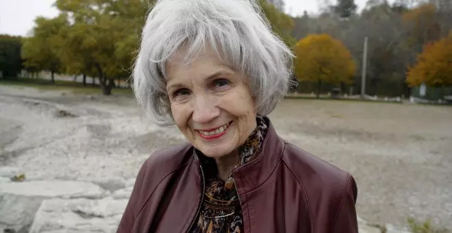 La hija de la escritora Alice Munro la acusa de haber ignorado los abusos sexuales que sufrió por parte de su padrastro