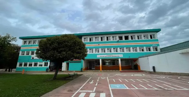 El alcalde defiende su actuación en torno al cambio de nombre del colegio de Tanos