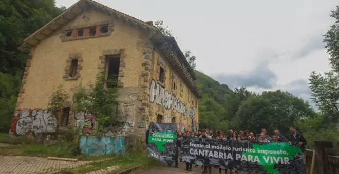 "El teleférico del Mirador del Pas es insostenible social, medioambiental y económicamente y desborda solo con el aforo del parking la población del municipio"