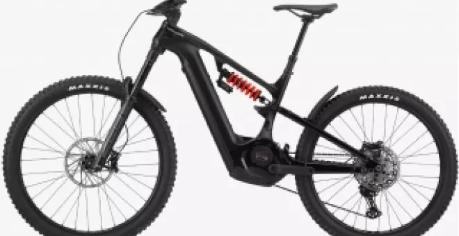 El espectacular descuento en esta bicicleta eléctrica de carbono hace que se quede prácticamente sin rivales entre las eMTB