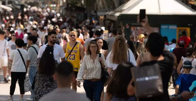 Barcelona aprueba, con los votos en contra de PP y Vox, subir al máximo la tasa turística