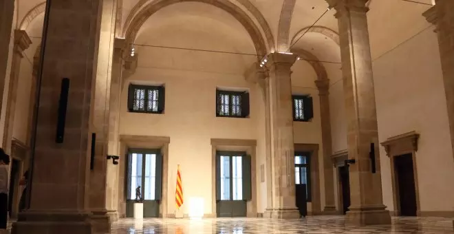 La Generalitat restitueix l'essència del Saló de Sant Jordi retirant les pintures de l'època de Primo de Rivera