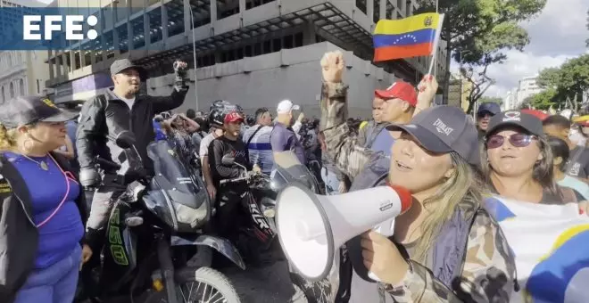 Chavistas marchan en Caracas respaldando el resultado oficial de las presidenciales