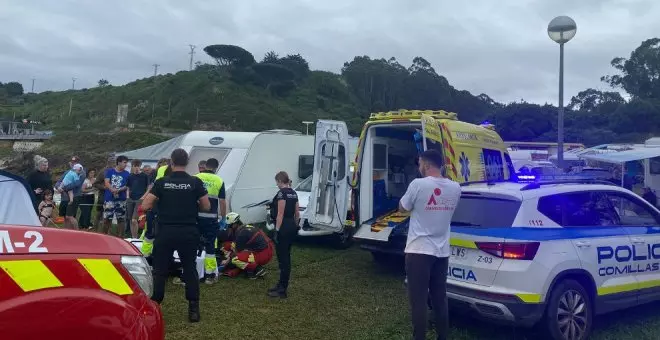 Trasladada a Sierrallana una alemana de 50 años que se rompió la rodilla de camino al camping de Comillas