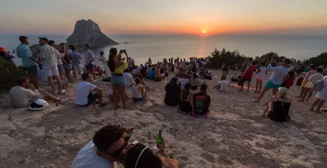 Los ecologistas denuncian en Bruselas la degradación del mirador de Es Vedrà, en Ibiza