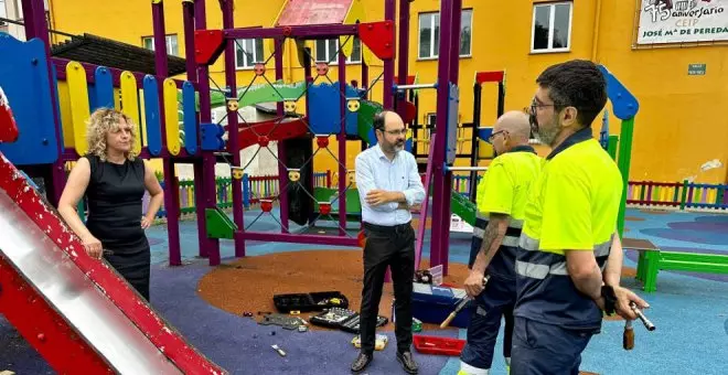 El Ayuntamiento realiza un proyecto de mejora de los cerca de 60 parques infantiles de la ciudad